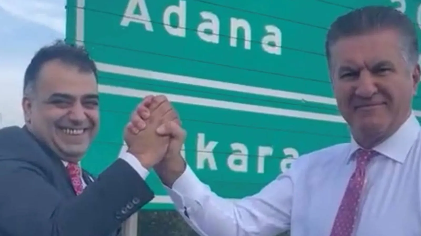 Mustafa Sarıgül’ün danışmanı olduğunu söyleyen kişi, en az 580 kişinin kimlik bilgilerini yasa dışı bahis için çaldı iddiası