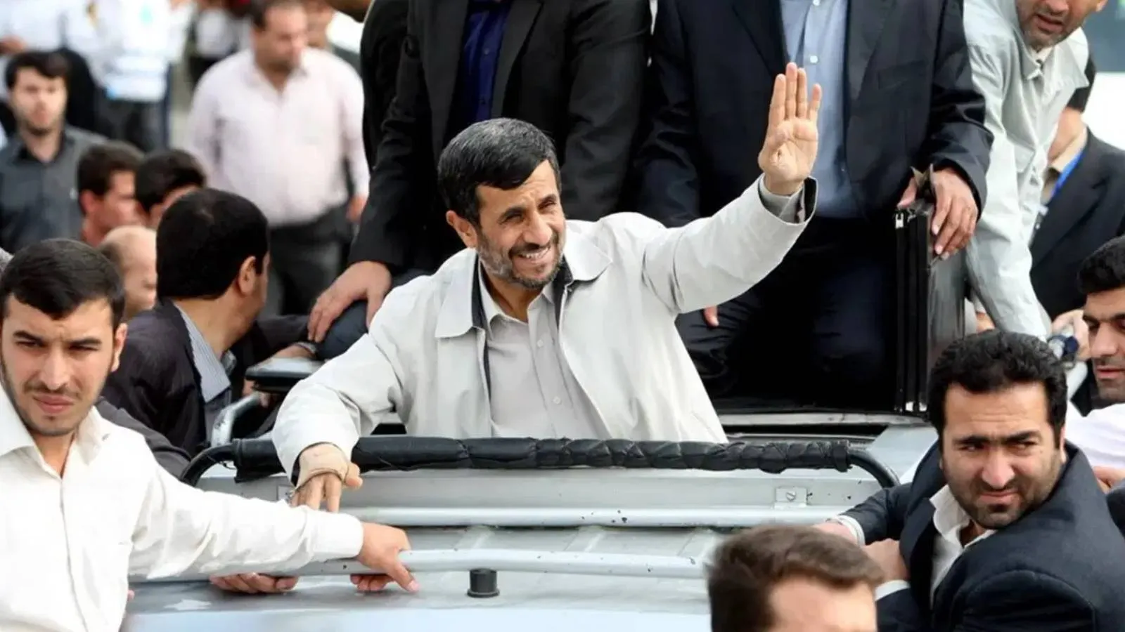 Ahmedinejad'ın ofisinden, NYT'nin "Mossad, Ahmedinejad'ı İran'da iktidara getirmeye çalıştı" haberine yalanlama: Hollywood tarzı iddialar