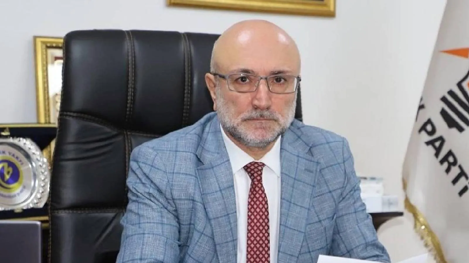 AKP Afyon İl Başkanı istifa etti