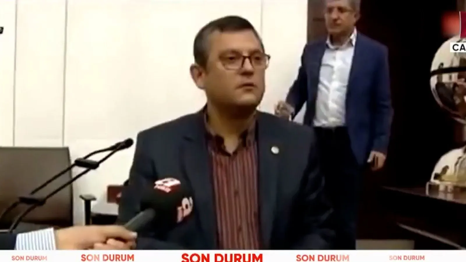 Özgür Özel'in 15 Temmuz gecesi yaptığı konuşma gündemde: Yeneriz, yeniliriz ama asla darbecilere teslim olmayız