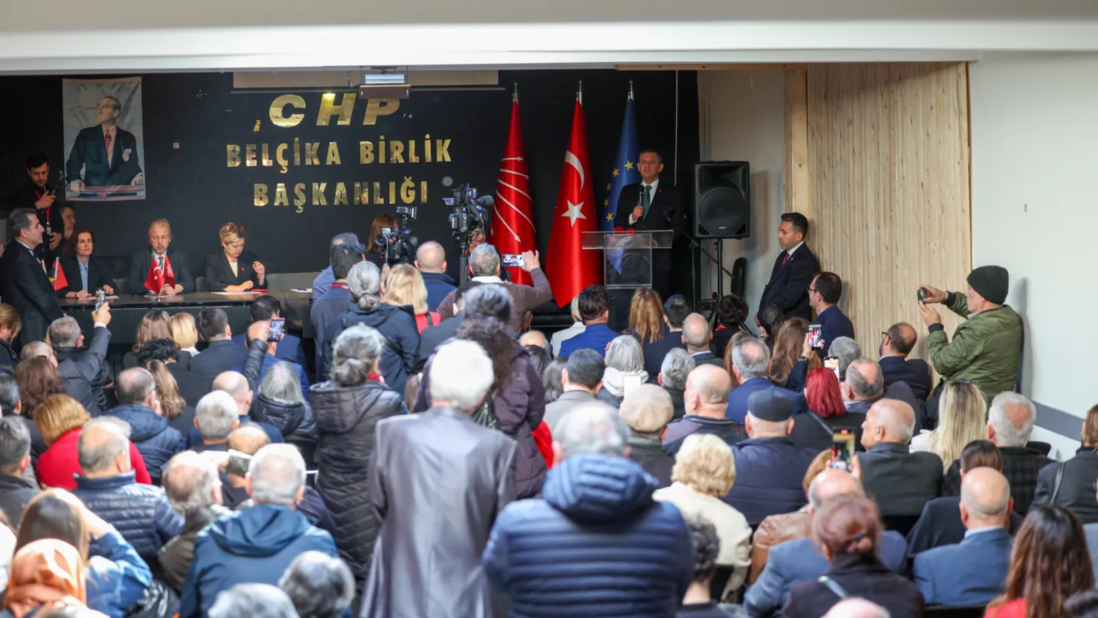 CHP’de yurt dışı örgütlenme hamlesi: Belçika Birliği’nin yetki belgesi iptal edildi