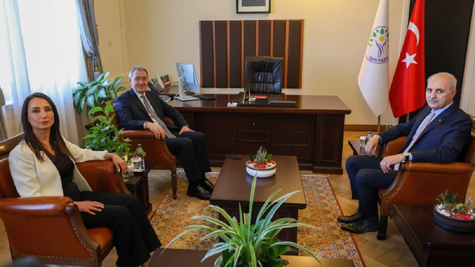 DEM Parti'den Numan Kurtulmuş ile görüşmeye dair açıklama: Barış ve demokratik çözüme odaklı bir çerçeve yasa dertlere derman olacaktır