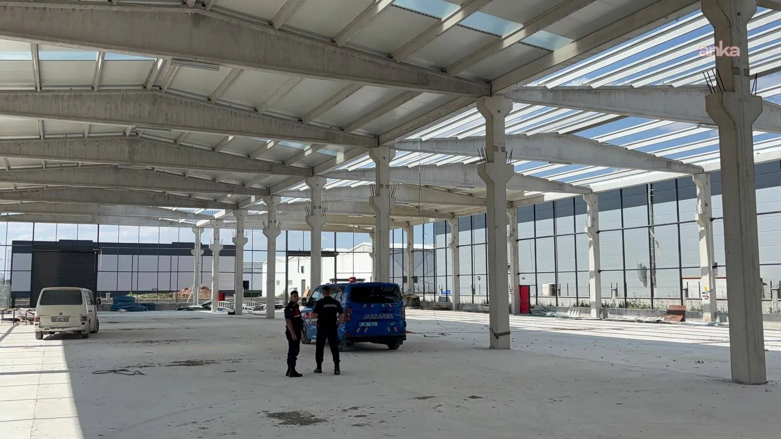 Aksaray'da inşaattan düşen işçi hayatını kaybetti