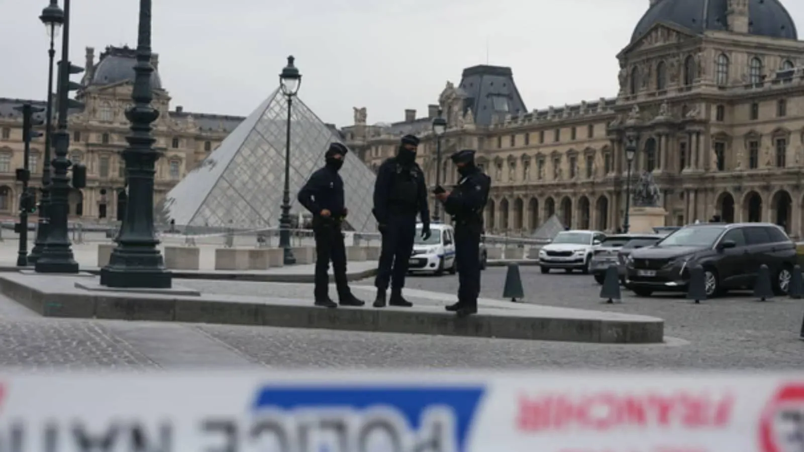 Ünlü Louvre soygunu | Planlayıcı, çalınan kraliyet mücevherlerinden memnun kalmamış: Daha fazlasını alabilirlerdi!