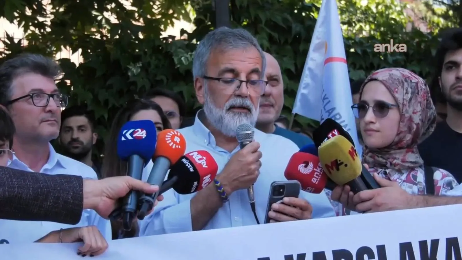 Bilgi Üniversitesi'nde işine son verilen Prof. Dr. Bülent Bilmez: Adım bile anılmadan kovulmanın asıl nedeni söylenmiyor