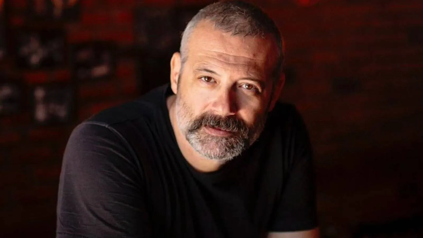 Oyuncu Levent Üzümcü gözaltına alındı