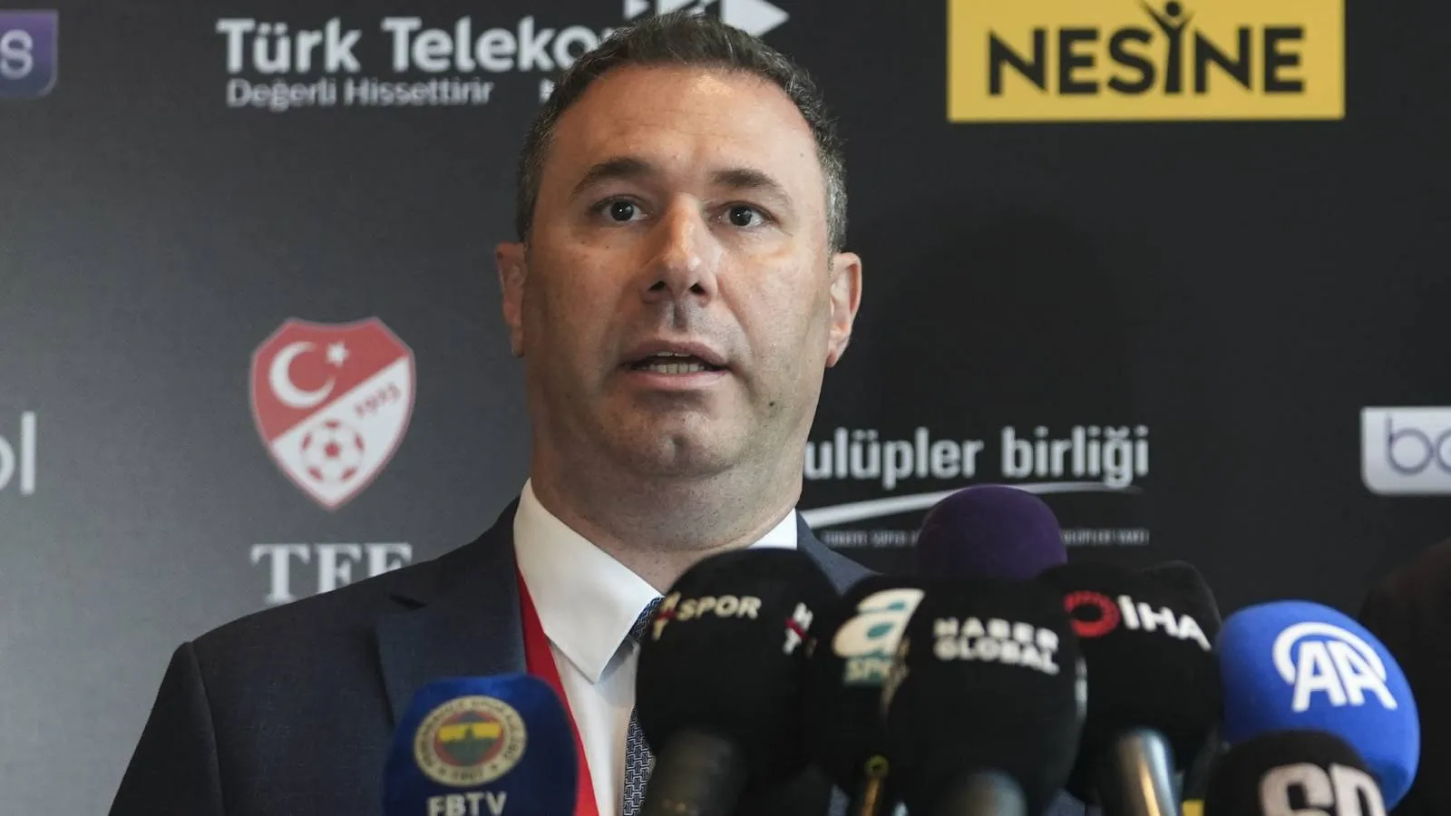 Metin Öztürk'ün elini sıkmayan Barış Göktürk'ten açıklama: Adil rekabet içerisinde olduğumuz sürece...