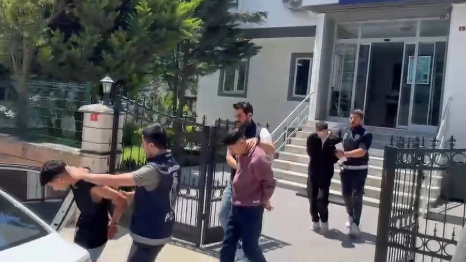 19 yaşındaki genç 'arkadaş' kavgasında bıçaklanarak öldürüldü: 1 tutuklama