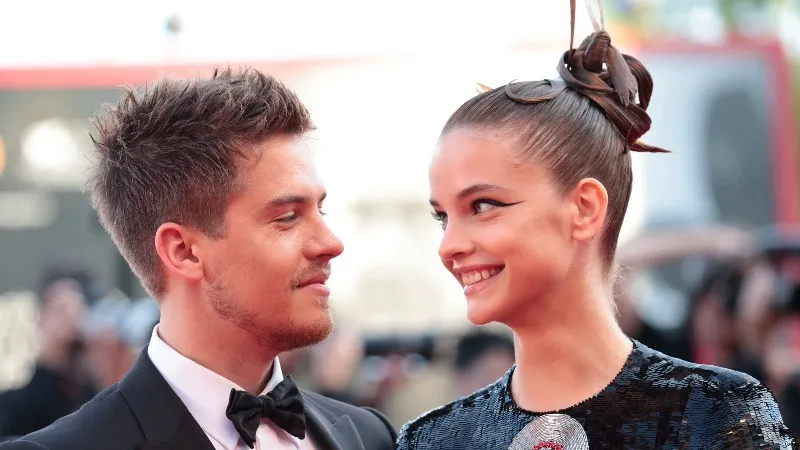 Barbara Palvin ve Dylan Sprouse çifti bebeklerinin cinsiyetini açıkladı: "Çay partisi hayali" gerçek oluyor