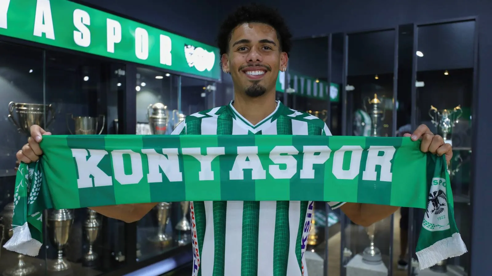Konyaspor'dan savunmaya takviye