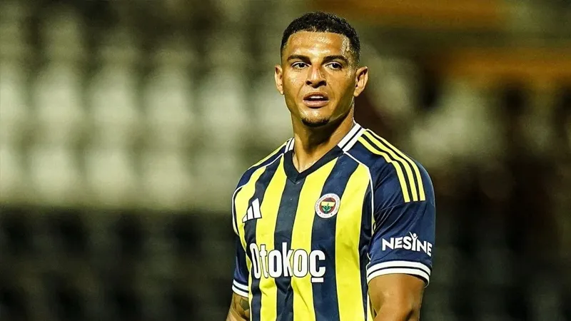 Diego Carlos ve Como, Fenerbahçe'yi köşeye sıkıştırdı