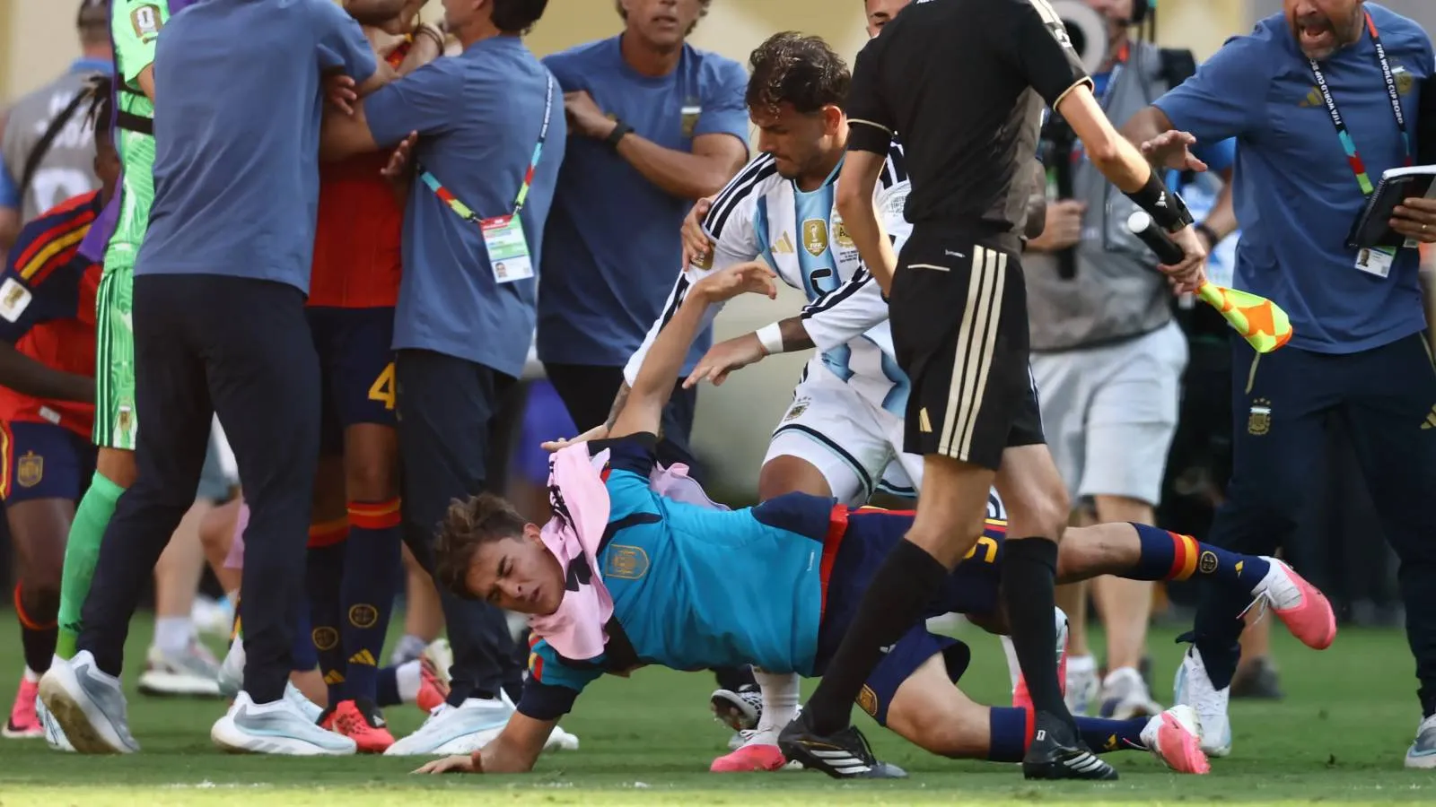 Dünya Kupası finali sonrası ortalık karışmıştı: FIFA soruşturma başlatıldığını duyurdu