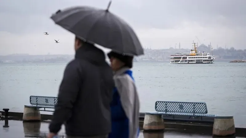 AKOM'dan kritik uyarı: İstanbul'da sağanak yağış, fırtına, sel ve taşkına dikkat!
