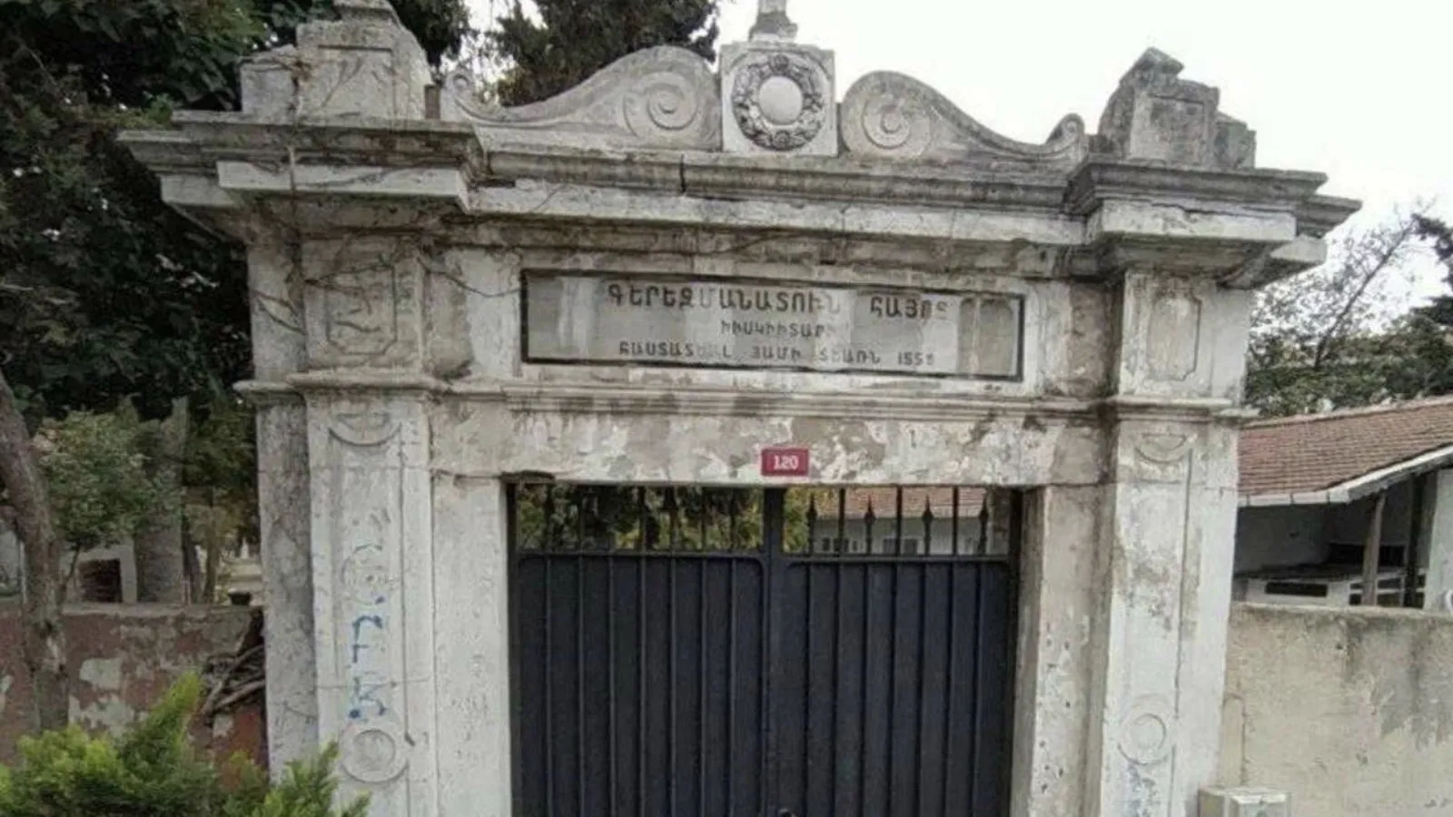 Ermeni Mezarlığı'na tahribat soruşturmasında gözaltına alınan kişi tutuklandı