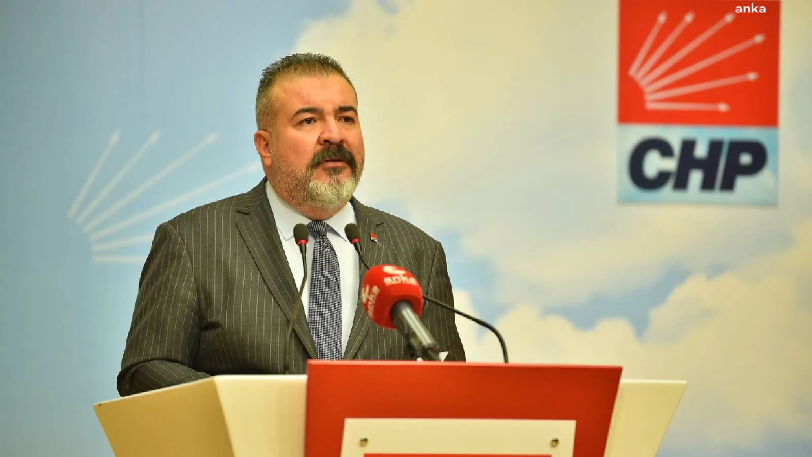 CHP'li Devrim Barış Çelik'ten "CHP'den 400 bin istifa" iddiasına yanıt: Altyapı çalışmasının siyasi gelişmelerle bağı yok, telaffuz edilen istifa rakamları gerçeği yansıtmıyor