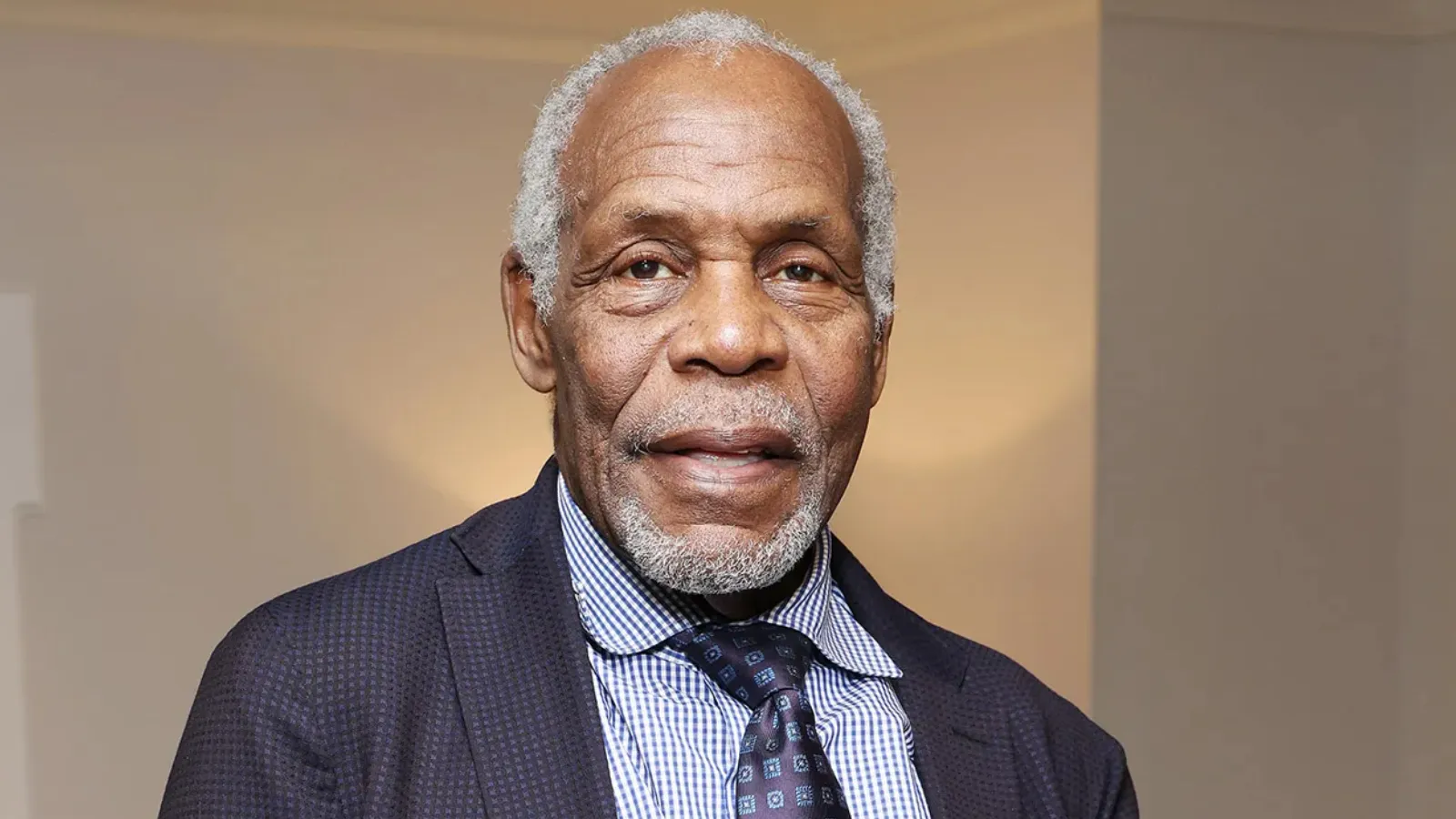 "Cehennem Silahı" serisiyle bilinen ünlü oyuncu Danny Glover, Alzheimer teşhisi aldığını açıkladı