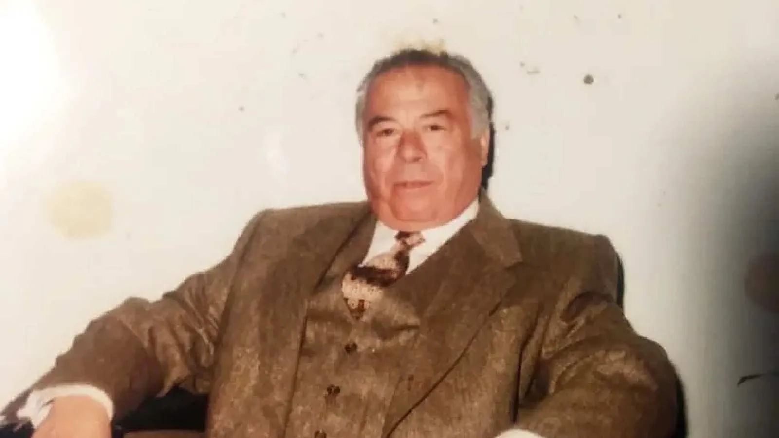 Öz kızını 43 yıl yanında hizmetçi olarak çalıştırdı, ölmeden önce itiraf etti!
