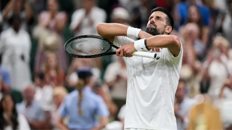 5 saat 15 dakika süren maçın galibi Novak Djokovic: Wimbledon'da yarı finale yükseldi
