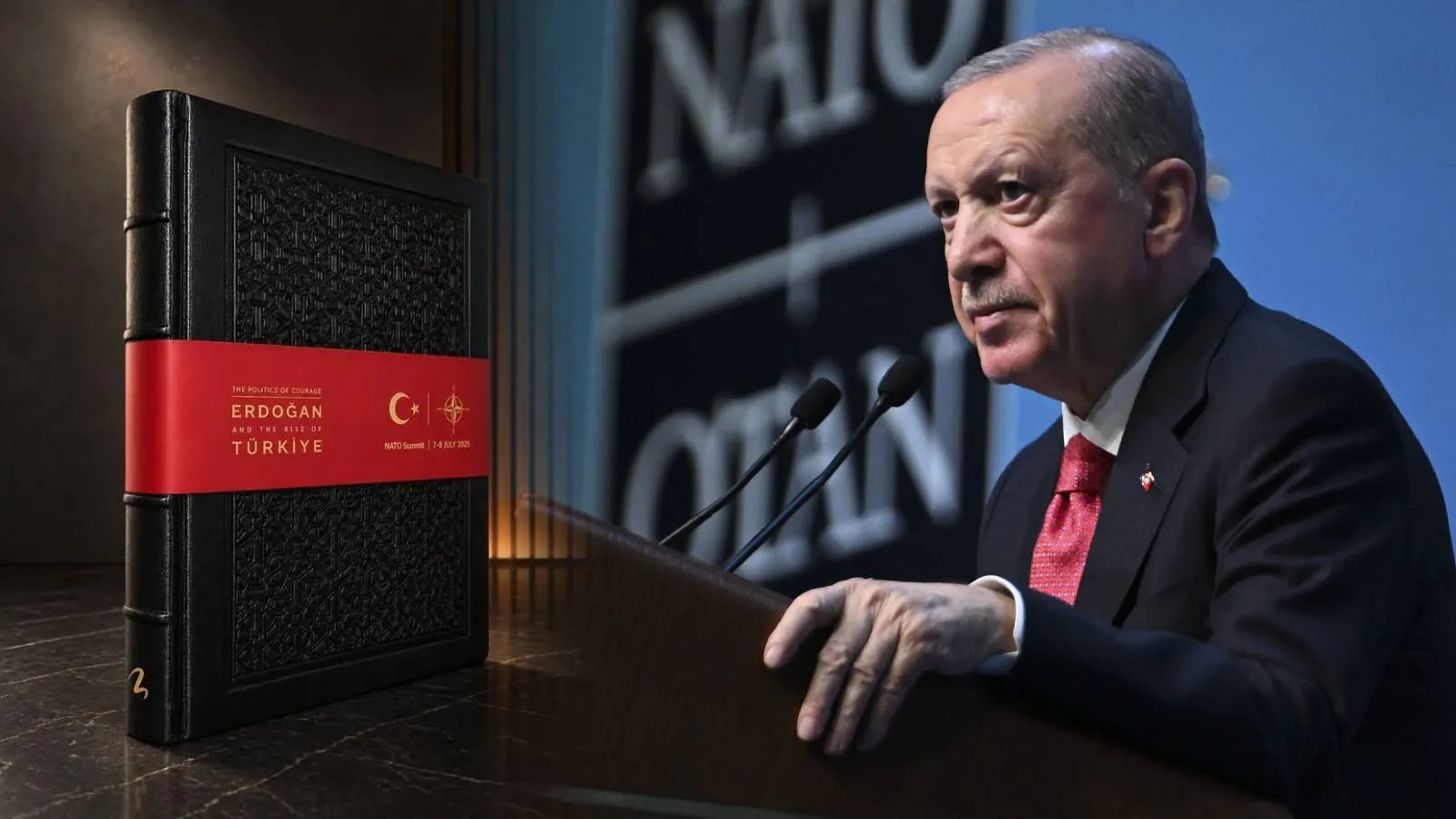 Erdoğan'dan NATO liderlerine imzalı kitap ve mektup hediyesi