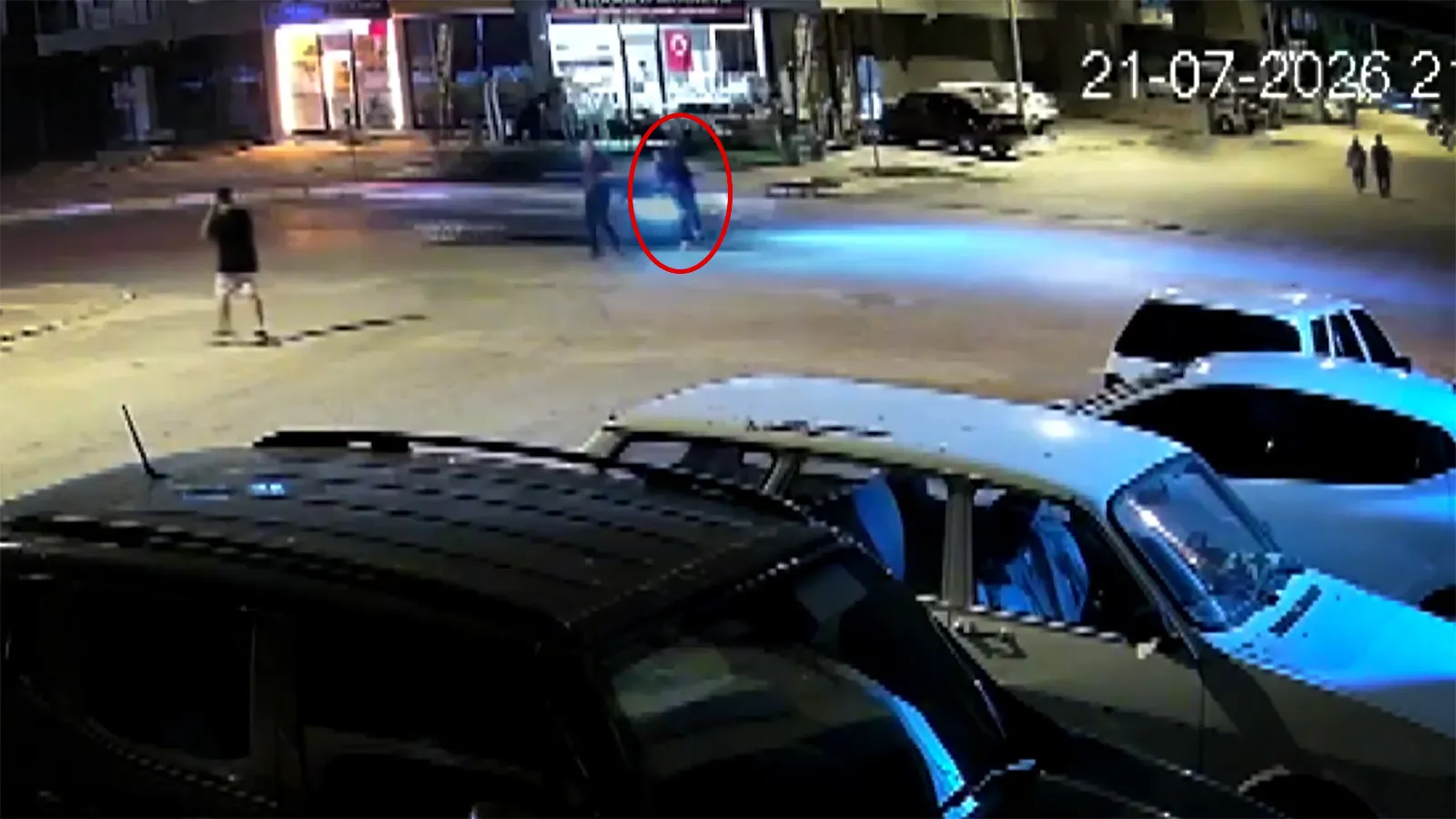 Karşıya geçmek istemişti: Otomobilin çarptığı kadın öldü