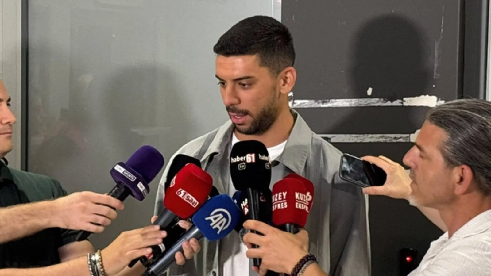 Trabzonspor, yeni transferi Cenk Özkacar'a kavuştu