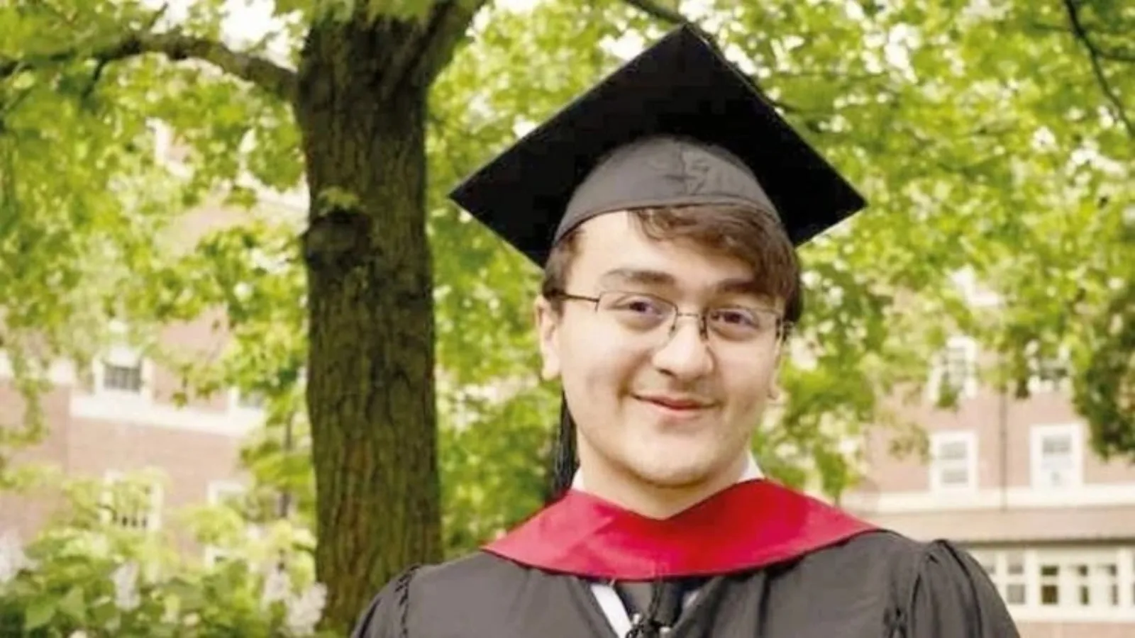 Muhammed Sedik Sadık'ın göçle başlayan hayatı, İstanbul'dan Harvard ve Apple'a uzanan başarı öyküsüne dönüştü