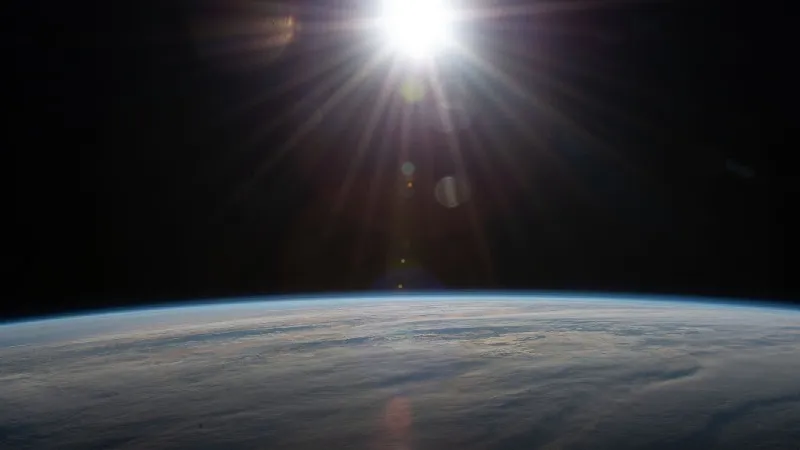 4,6 milyar yıl önceki meteorların gizemine ışık tutan araştırma: Güneş'te sanılandan yüzde 55 daha fazla gümüş bulundu