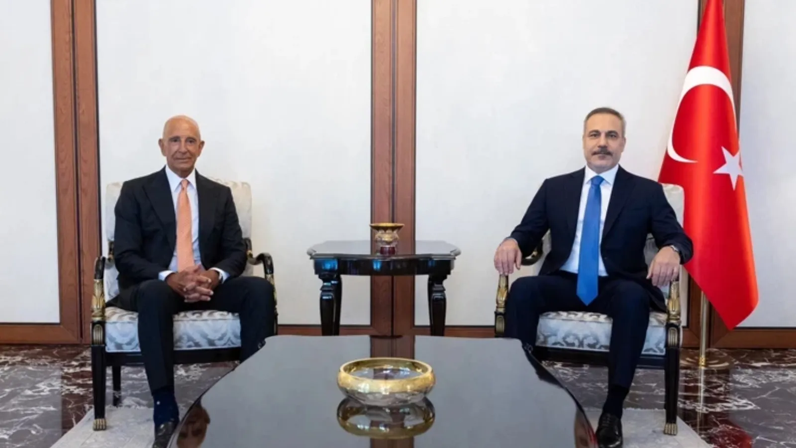 ABD Büyükelçisi Barrack'tan iki bakana peş peşe ziyaret