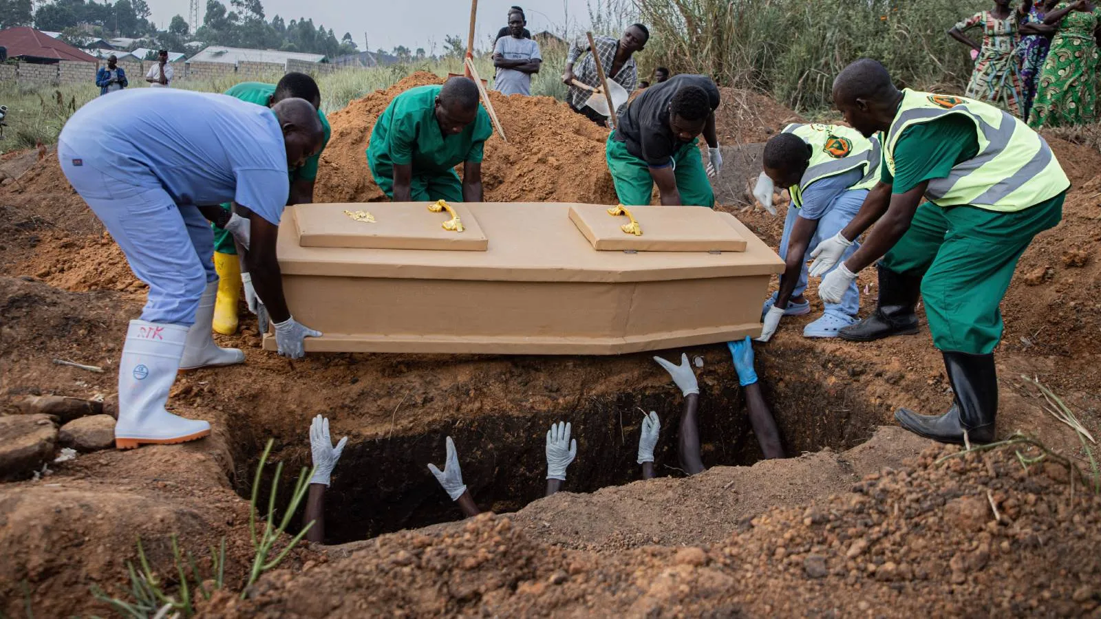 Afrika'daki Ebola salgınında can kaybı bini aştı