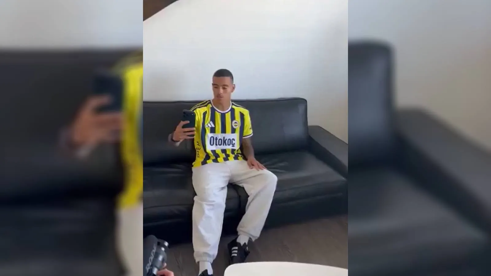 Fenerbahçe'nin yeni transferi Mason Greenwood, çubukluyu giydi!