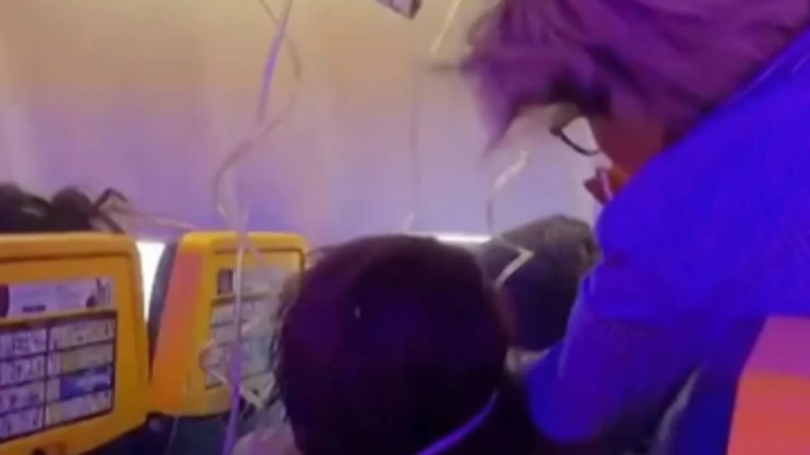 Yarı vücudu Ryanair uçağının dışına savrulan yolcunun eşi o anları anlattı: 'Öleceksek birlikte ölelim dedim'