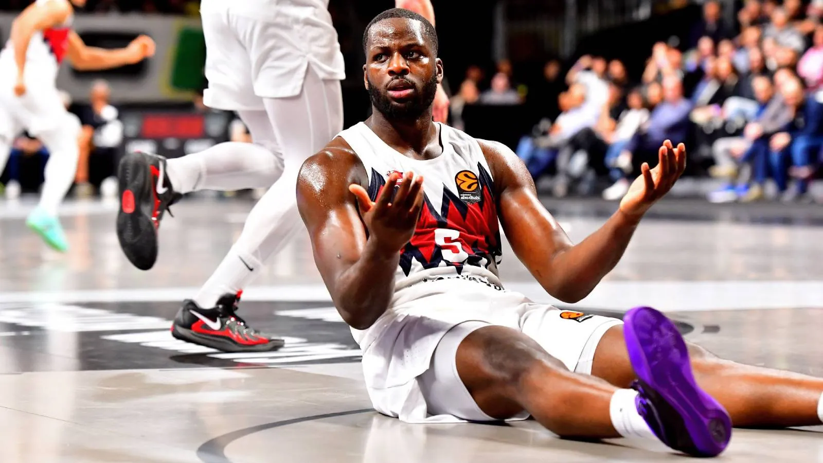 Beşiktaş Basketbol Takımı, Eugene Omoruyi'yi transfer etti