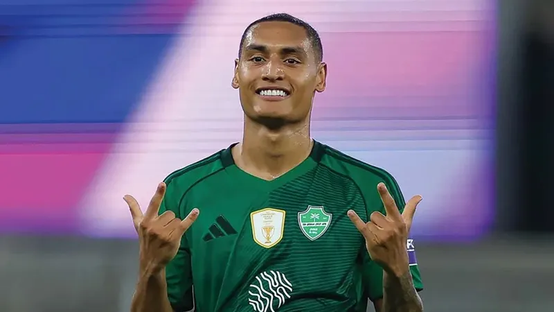 Okan Buruk'un 10 numarası Enzo Millot