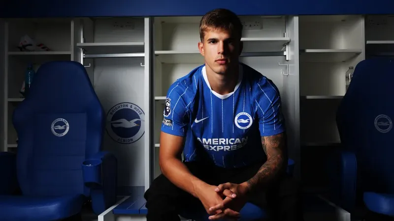 Brighton'dan rekor transfer; 19'luk stoperi renklerine bağladı