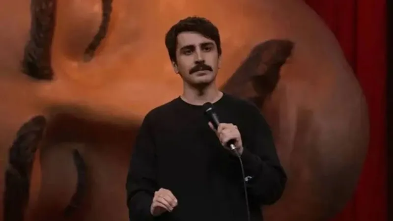 19. Türkiye Tiyatro Buluşması Manisa'da: Komedyen Deniz Göktaş’a “Çağdaş Aydın Direnç Ödülü” verilecek