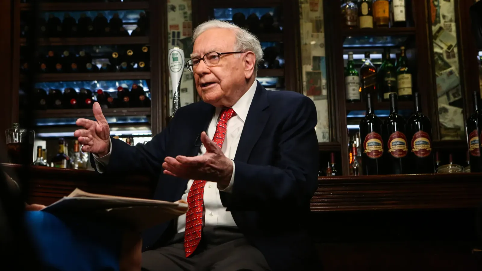 Warren Buffett'tan yatırımcılara kritik uyarı: İşte kaçınılması gereken 3 büyük hata!