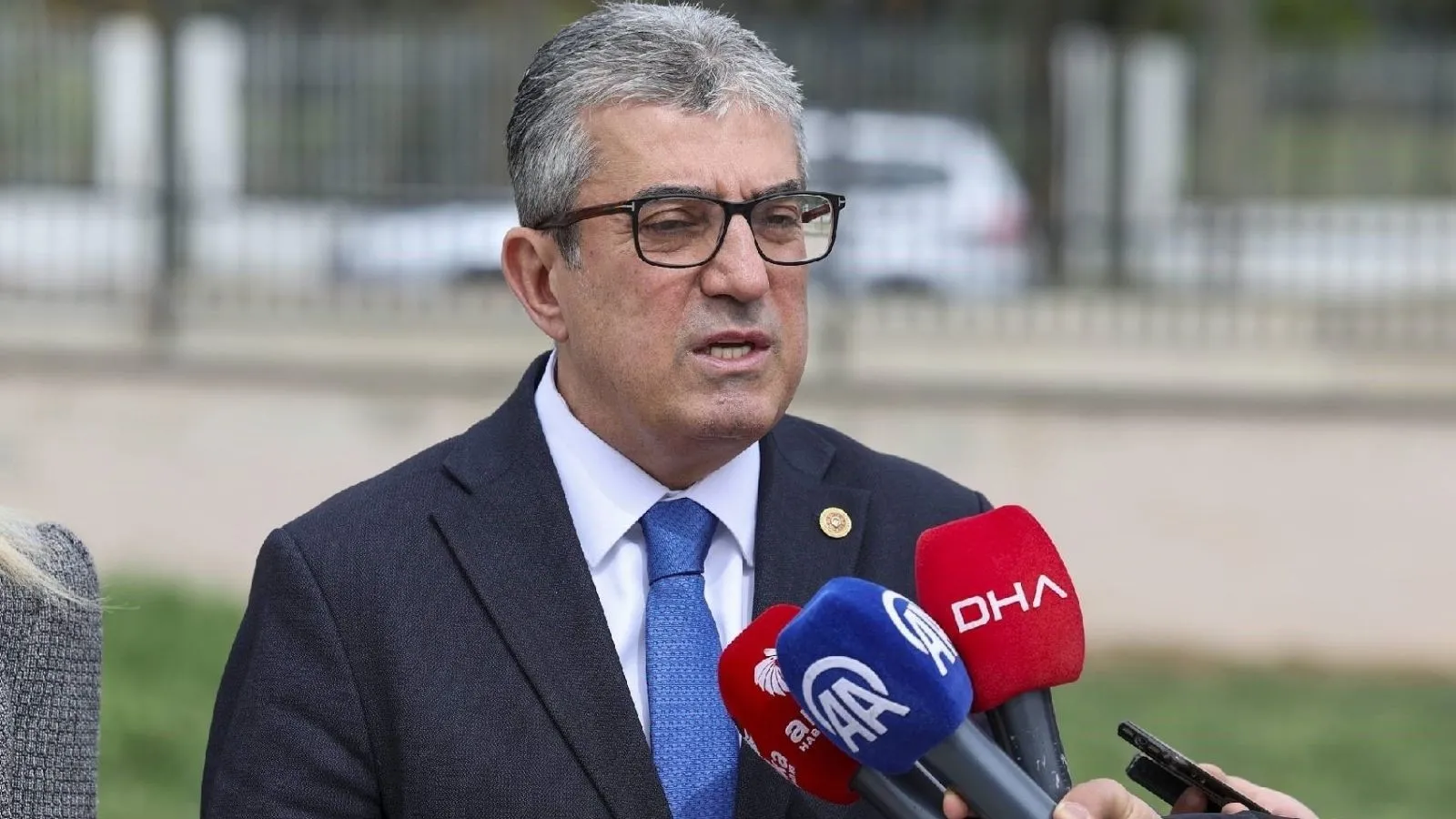 CHP'li Günaydın Sincan Cezaevi önünden seslendi: NATO’cuları koruyacağız diye Ankara’yı kapattınız yetmedi, insanlara zulüm ediyorsunuz