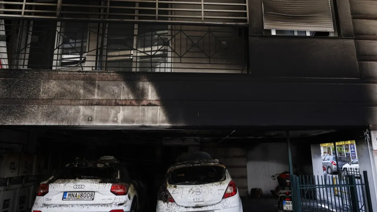 Selanik’te iktidar partisi üyelerine bombalı saldırı: 5 kişi yaralandı