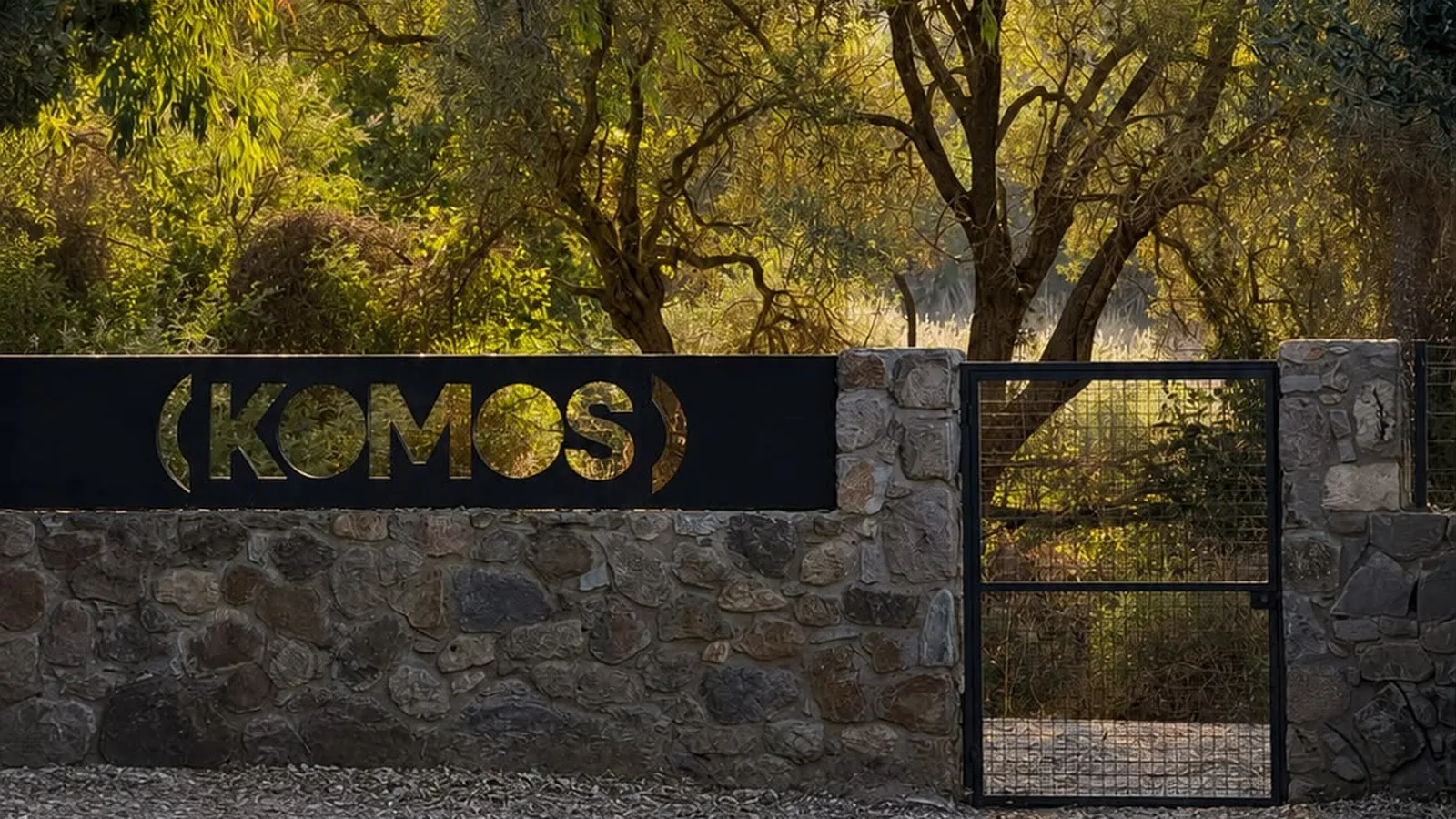Bodrum'da yeni bağımsız sanat alanı KOMOS açılıyor; ilk oyun "İtiraz Sofrası"
