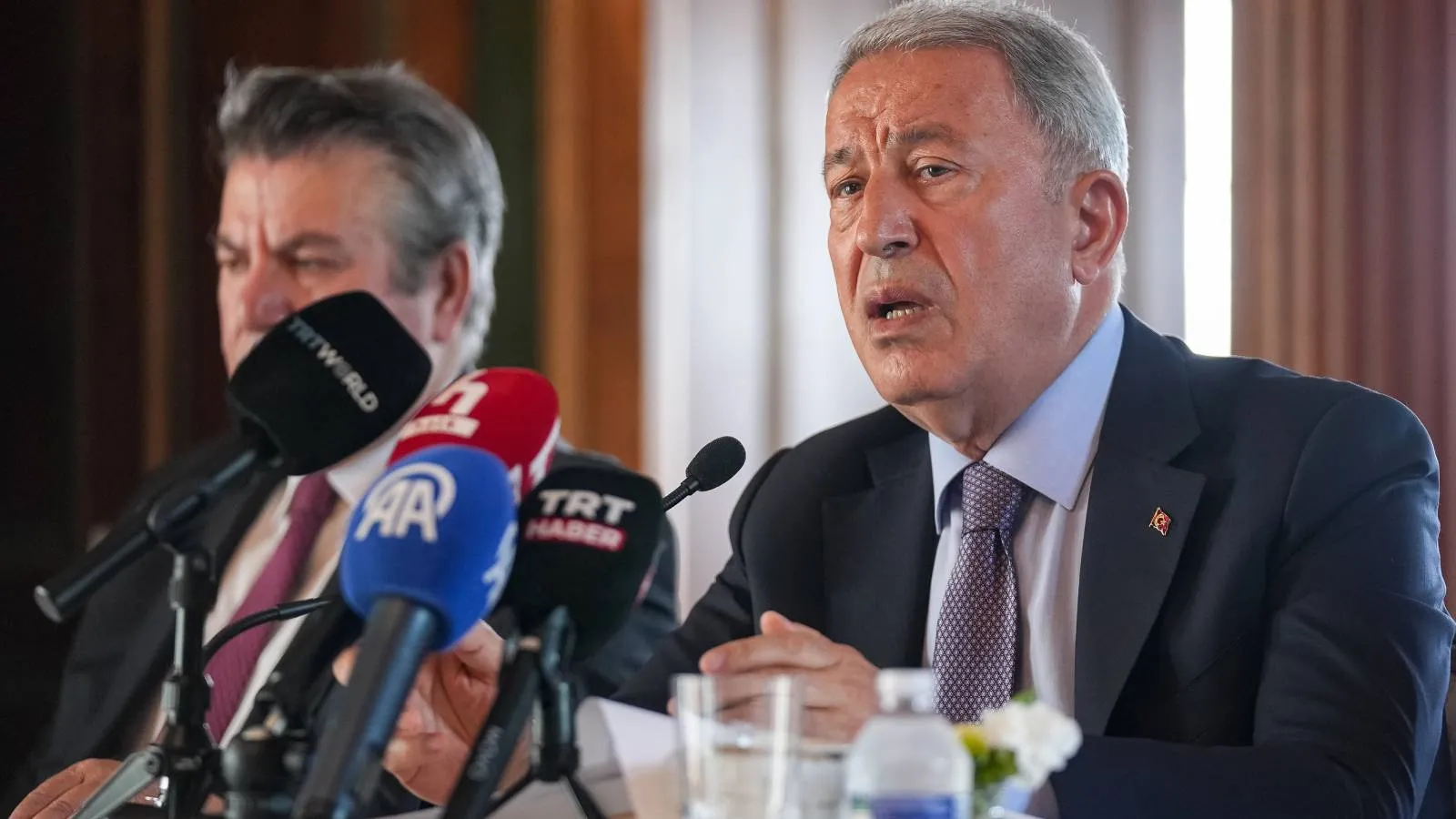 Hulusi Akar, BAE'ye satış konusunda muğlak konuştu, "pozitif mesaj aldık" dedi: Alıcısı konumunda değiliz, F-35 programına dönüyoruz