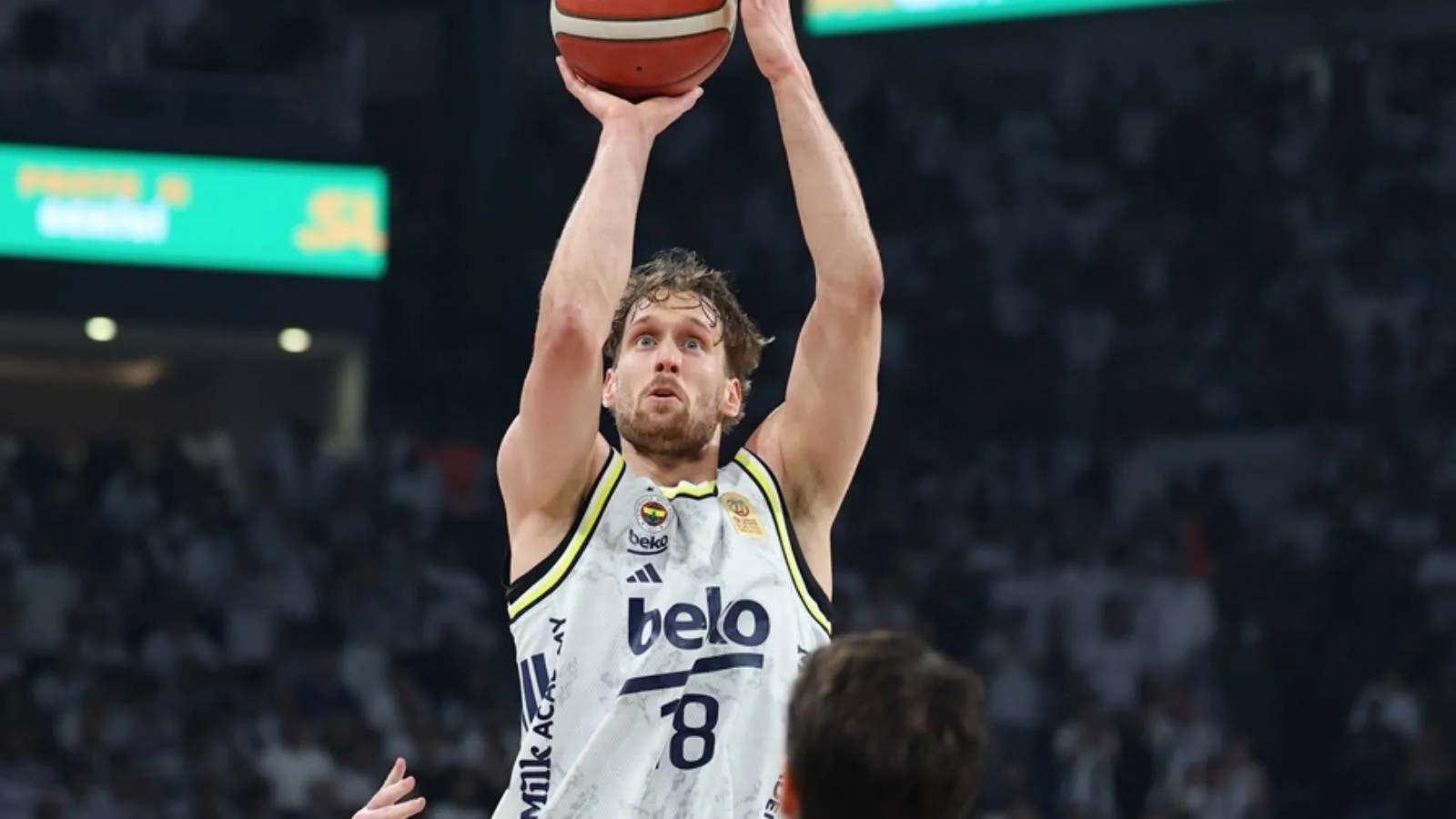 Fenerbahçe'de Finlandiyalı basketbolcu Mikael Jantunen'le yollar ayrıldı