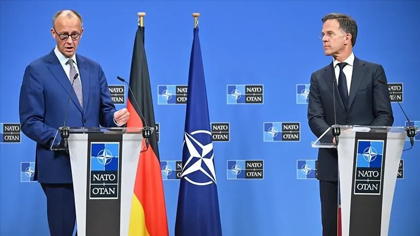 Almanya, NATO liderliğine mi soyunuyor?