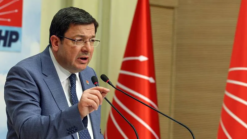 Çanakkale Belediye Başkanı Muharrem Erkek, Özgür Özel’in kuracağı partiye katılacağını açıkladı: Yeni Parti'ye katılacağız