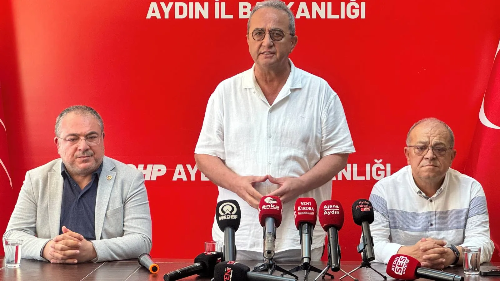 CHP'li Tezcan: Atanmışlarının örgütümüzün seçtiklerini görevden almalarını tanımıyoruz