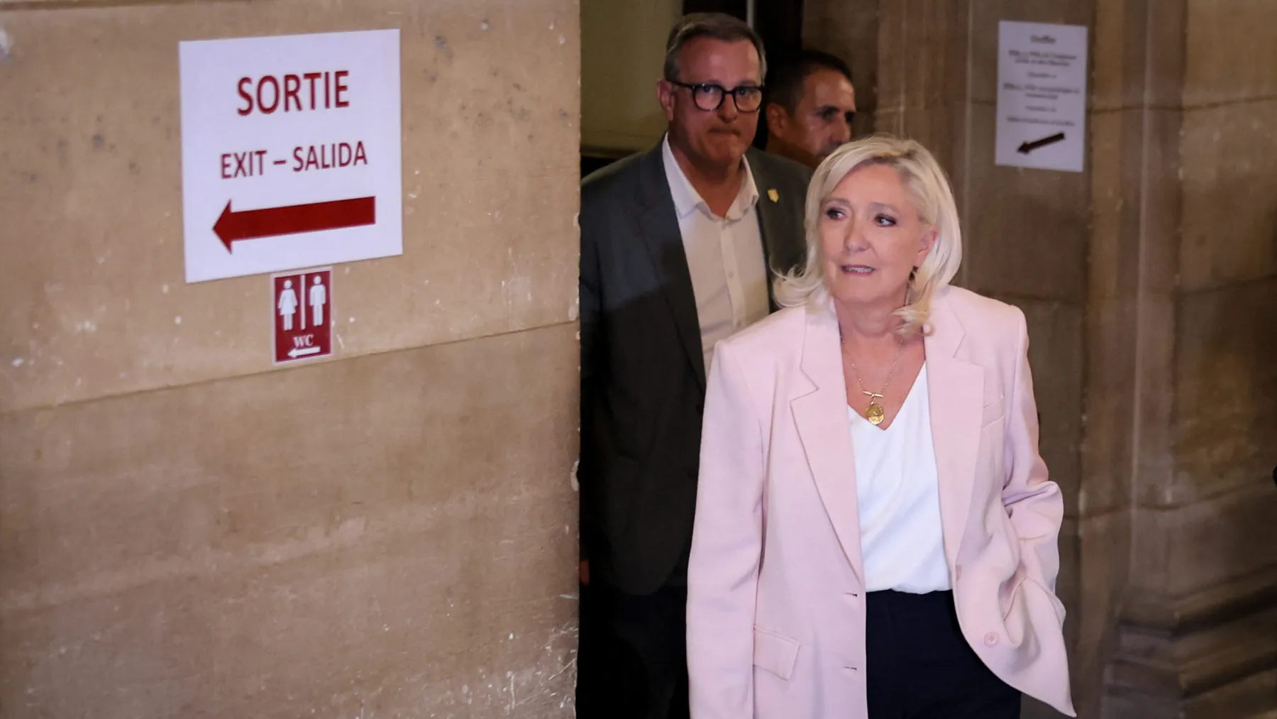 Fransa’da kritik karar: Le Pen'in adaylığının önünde yasal engel kalmadı