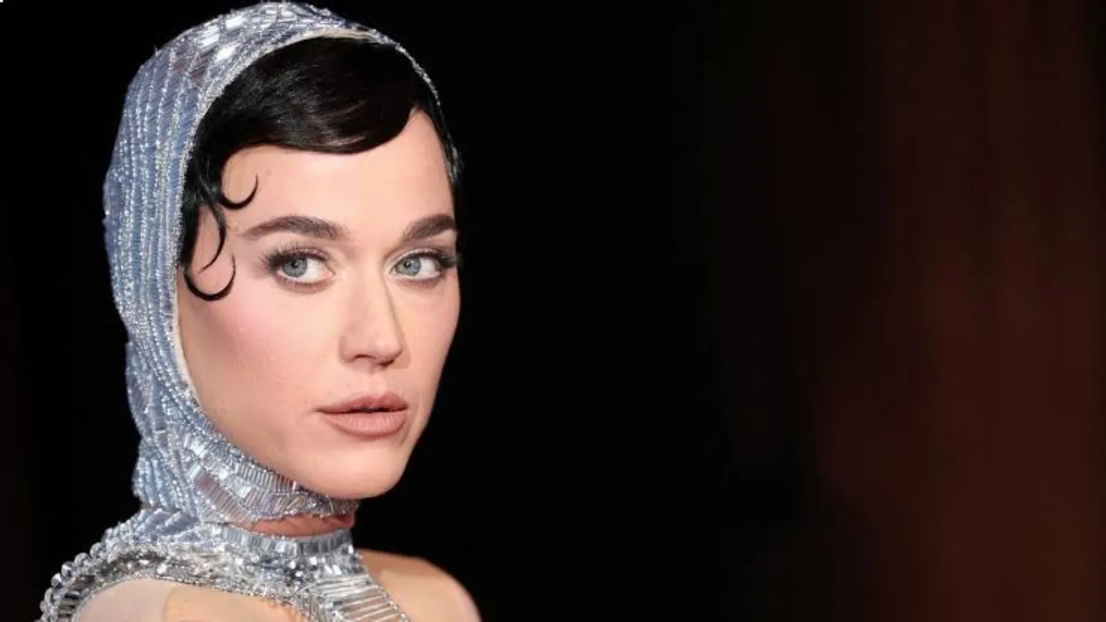 Katy Perry'den İran'a saldırı görüntülerinde şarkısını kullanan Beyaz Saray'a tepki: Müziğim insanları birleştirmek içindir, savaşı kutlamak için değil!