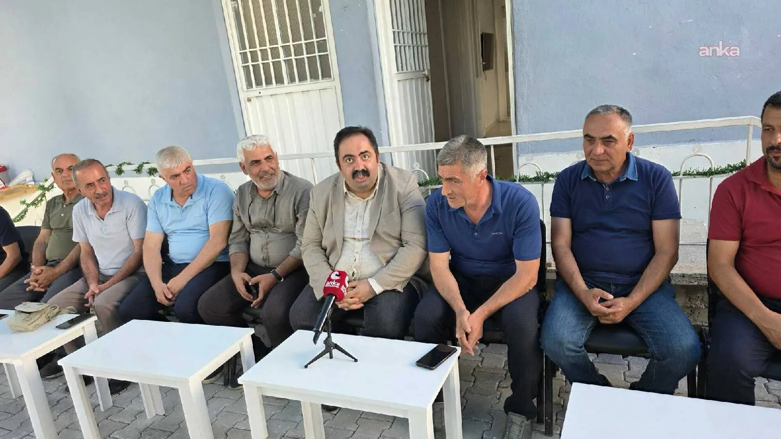 Malatya'da görevden alınan CHP yönetimine destek ziyareti: Mahkeme eliyle iradenin engellenmesi bir darbedir