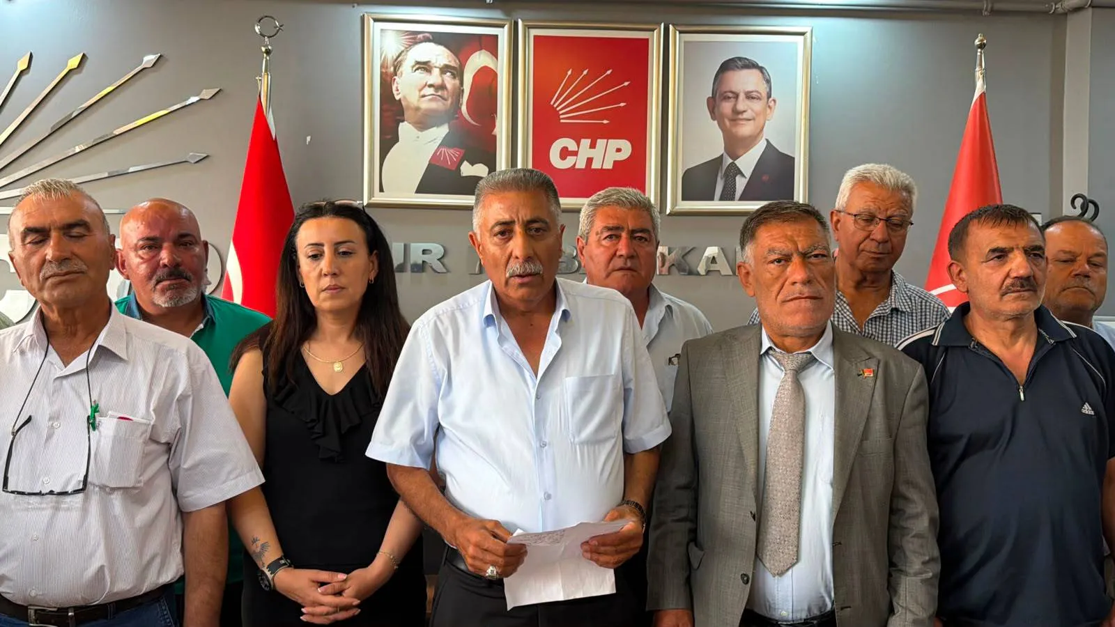 Kılıçdaroğlu yönetimi tarafından görevden alınan CHP Iğdır İl Teşkilatı: Bizim genel başkanımız Özgür Özel'dir, başka hiçbir genel başkanı tanımıyoruz