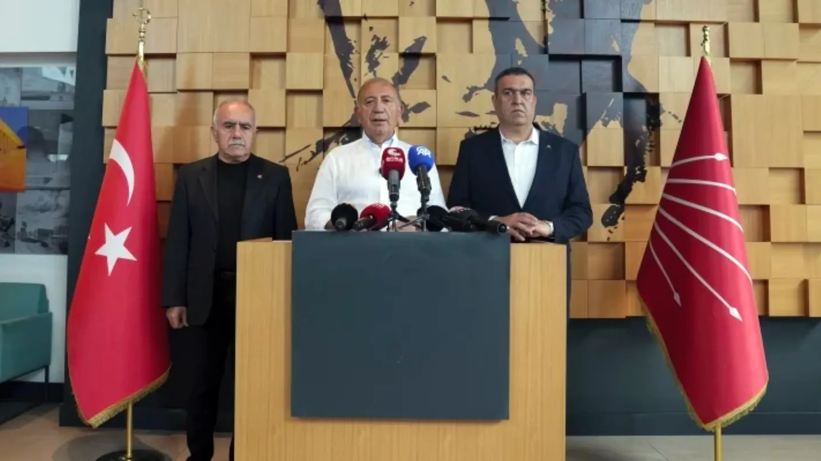 Gürsel Tekin, Özel yönetiminden milyon liralık ödeme aldıklarını iddia etmişti; BirGün ve Gazete Pencere'den yanıt geldi