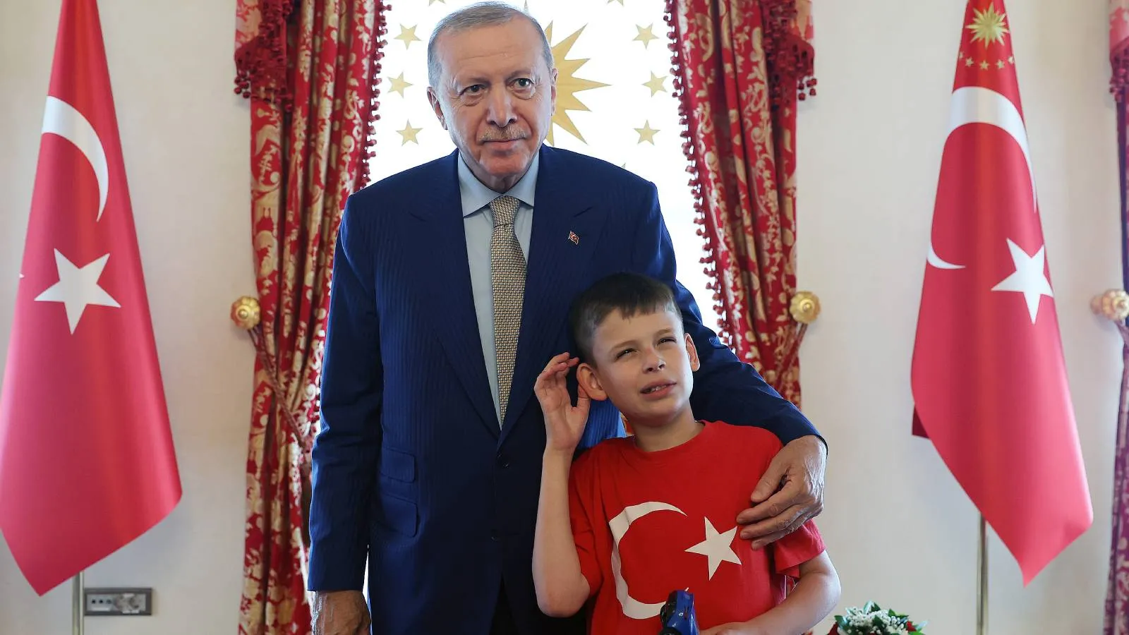 Cumhurbaşkanı Erdoğan "Nefret Etme, Kek Yap" kampanyasıyla tanınan otizmli Harris'i kabul etti